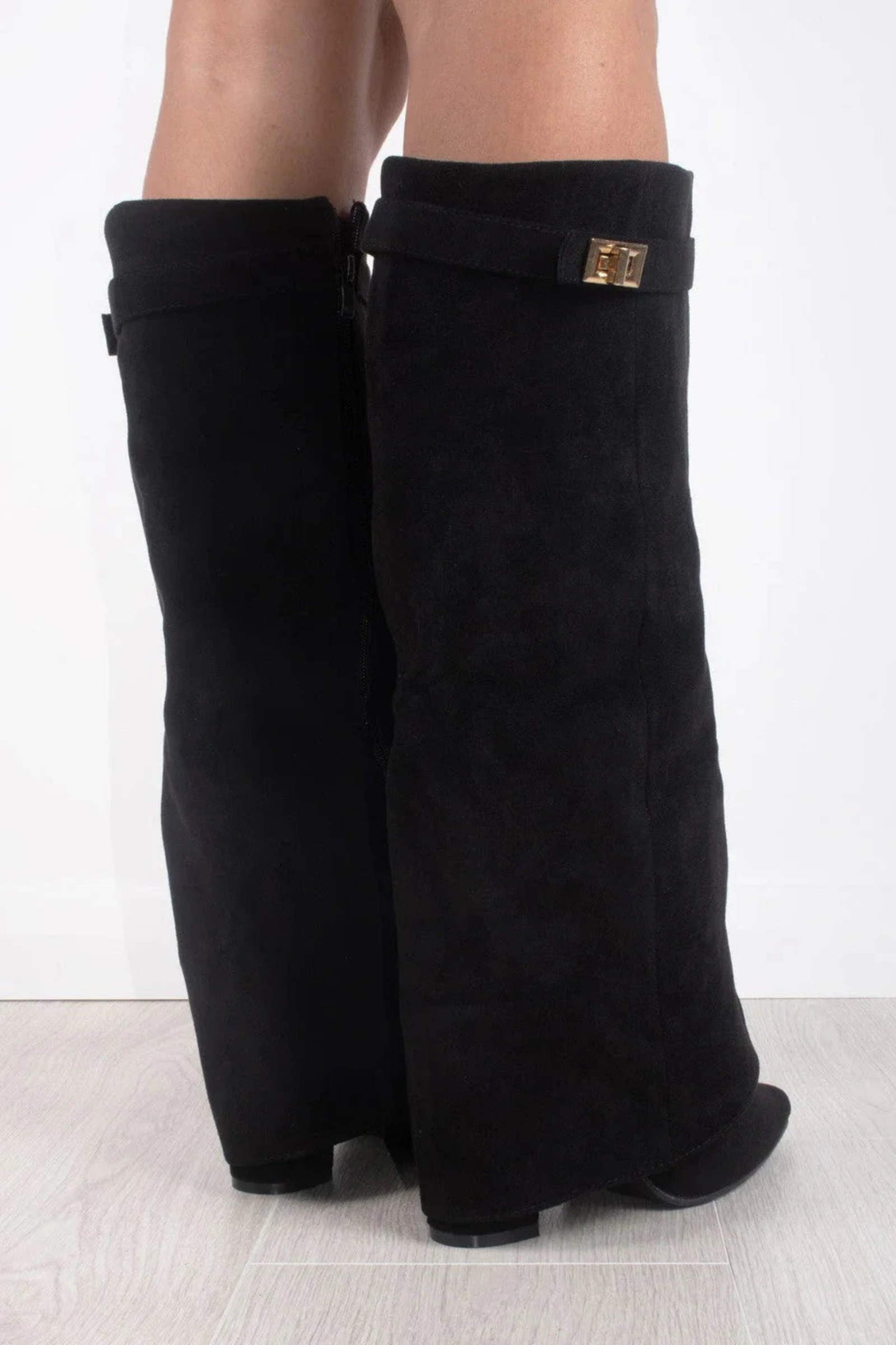 BEVERLY BOOTS