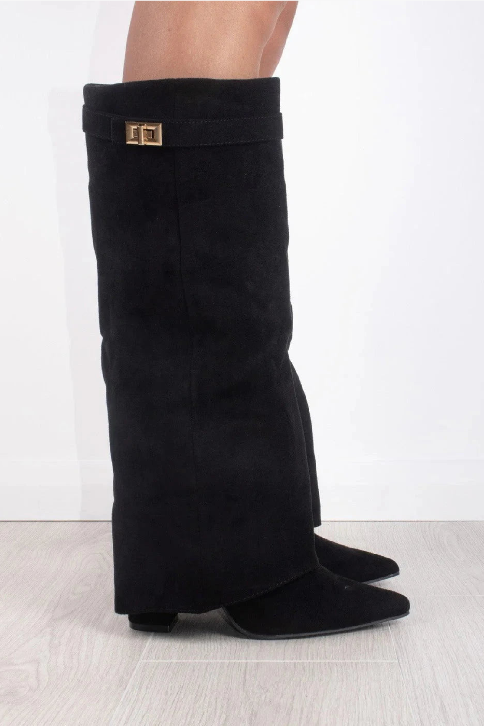 BEVERLY BOOTS
